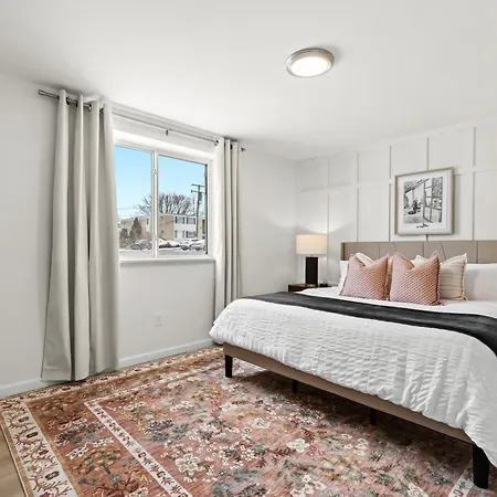 Cozy 1Br Lower Flat In Royal Oak